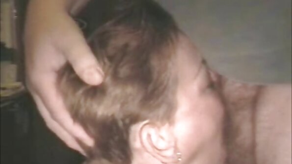 Fata cu Tate mari si pasarici rase gaura ia de pe lenjeria ei si se fute cu un prieten pentru kira kosarin sex pizde